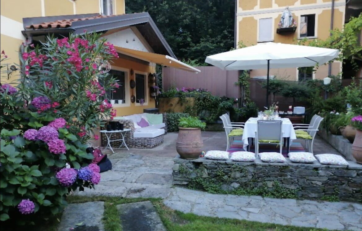 b&b